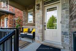15 LOWRY COURT | Barrie Ontario | Slide Image Four