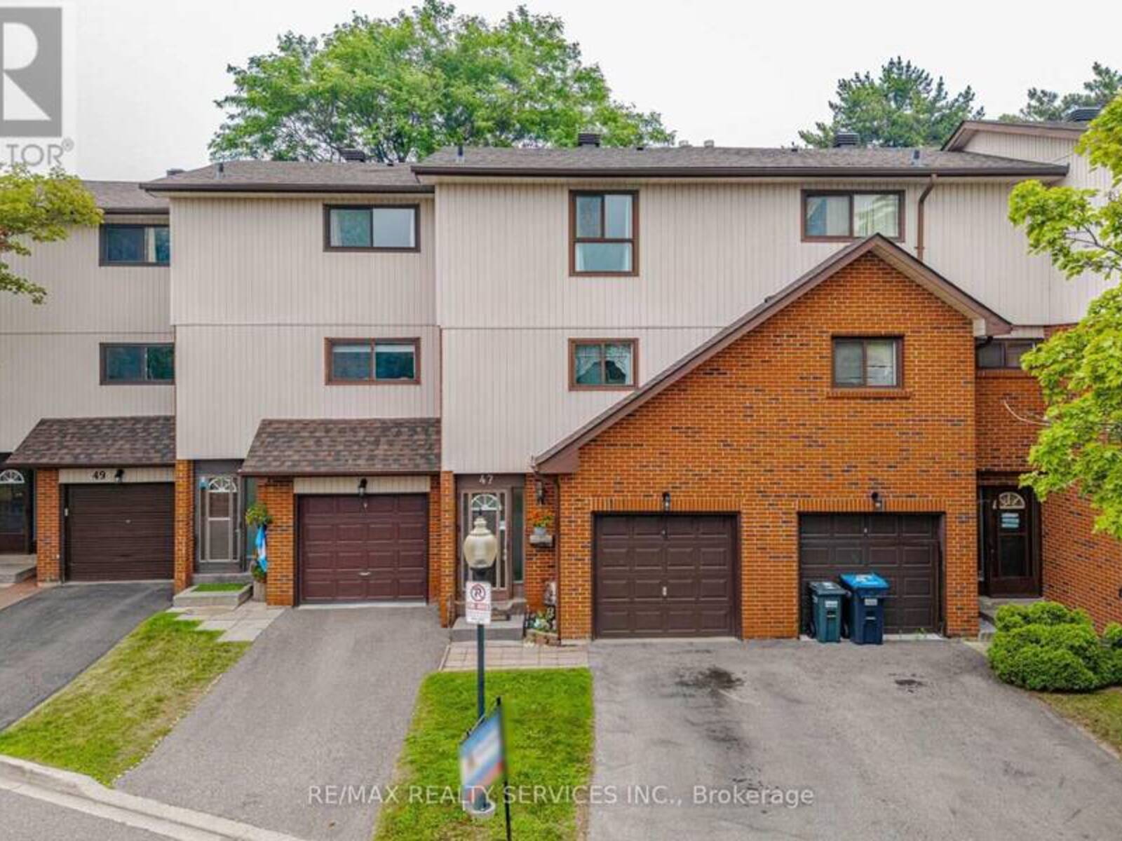 47 DAWSON CRESCENT, Brampton, Ontario L6V 3M5