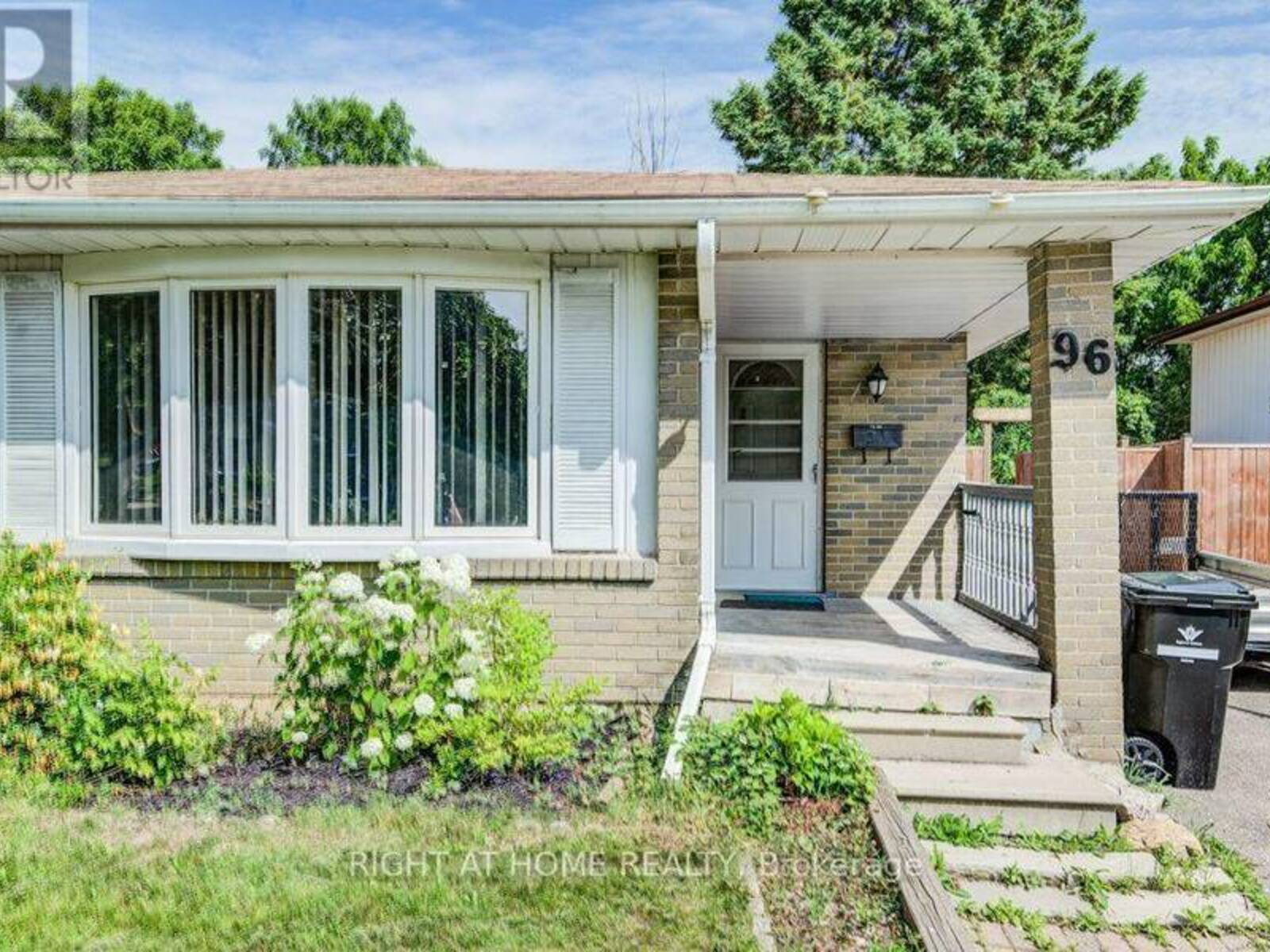 96 MARKWOOD DRIVE, Kitchener, Ontario N2M 2H6