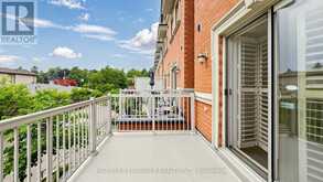 30 CLAIRTRELL ROAD | Toronto Ontario | Slide Image Thirteen