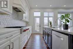 1416 FORD STRATHY CRESCENT S | Oakville Ontario | Slide Image Seven