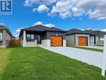 167 IRONWOOD TRAIL | Chatham Ontario | Slide Image Two