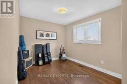 32 FIRENZA DRIVE | Toronto Ontario | Slide Image Eighteen