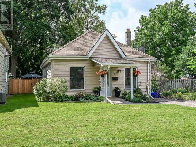 11 STIRTON AVENUE Brantford Ontario, N3T 1E2 - 2 Bedrooms Home For Sale