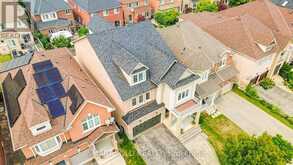 48 RAVEL DRIVE | Vaughan Ontario | Slide Image Four