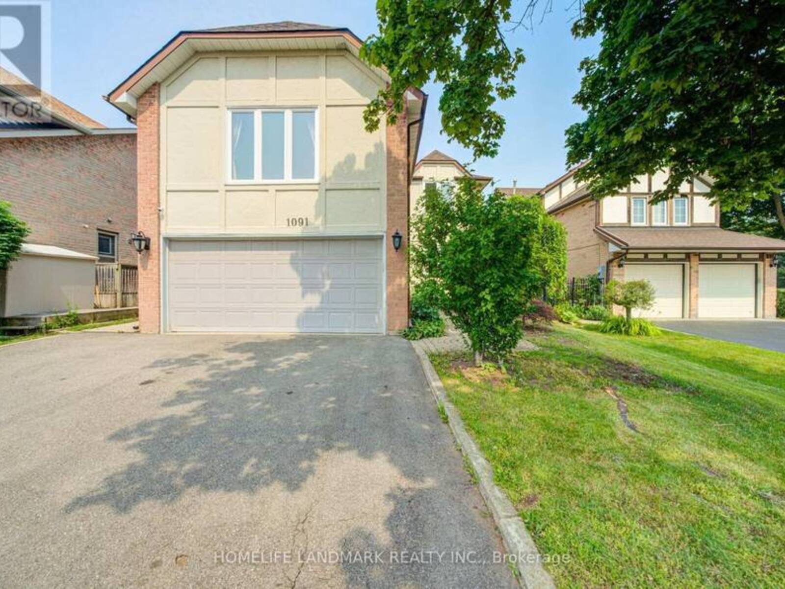 1091 QUEENS AVENUE, Oakville, Ontario L6H 4K9