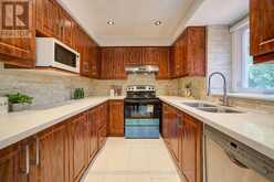 1091 QUEENS AVENUE | Oakville Ontario | Slide Image Seventeen