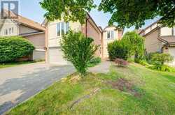 1091 QUEENS AVENUE | Oakville Ontario | Slide Image Two