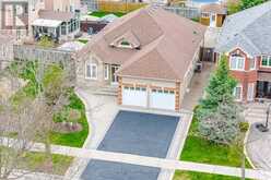 222 CAPRONI DRIVE | Vaughan Ontario | Slide Image Three