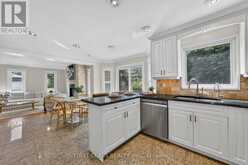 19 TOMLINSON CIRCLE | Markham Ontario | Slide Image Thirteen