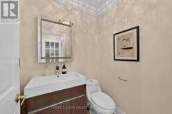 19 TOMLINSON CIRCLE | Markham Ontario | Slide Image Sixteen