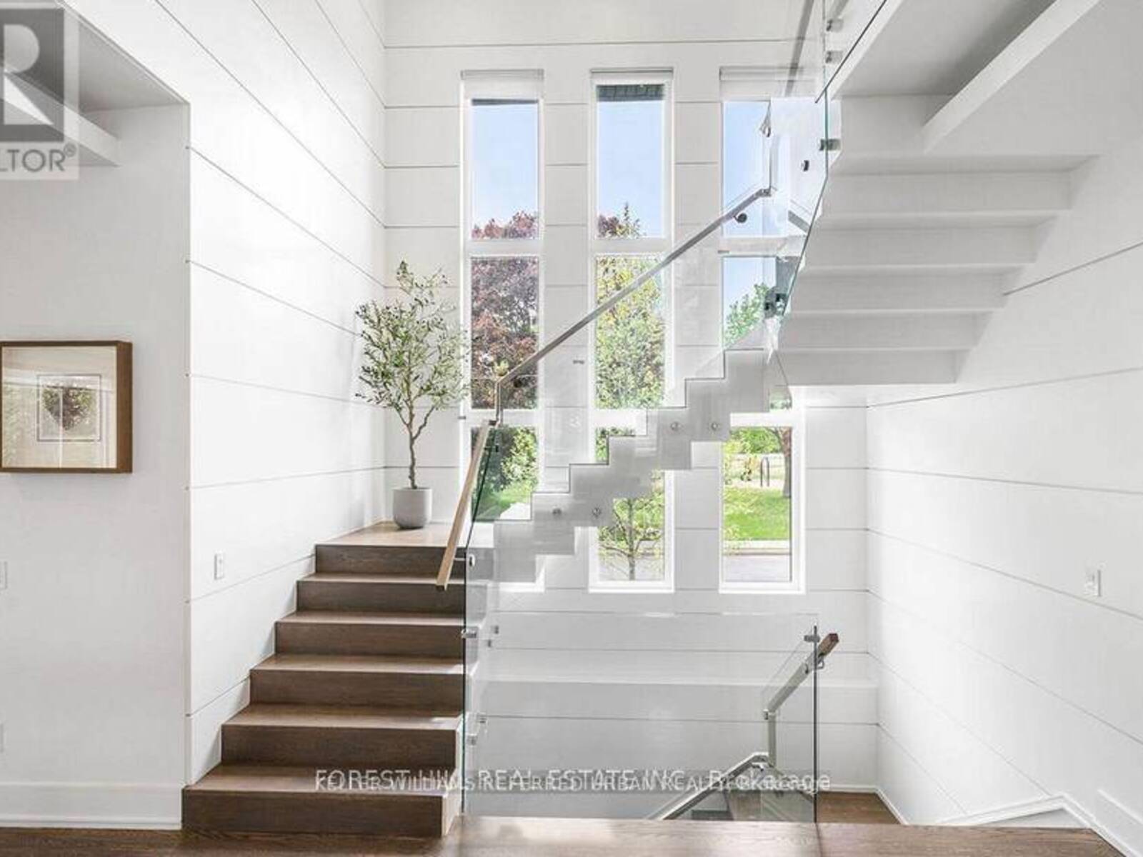 416 PATRICIA AVENUE, Toronto, Ontario M2R 2M9