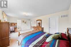 108 HEADWATER CRESCENT | Richmond Hill Ontario | Slide Image Thirty