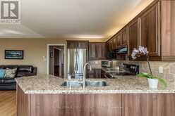 35 GIBBON DRIVE | Barrie Ontario | Slide Image Six