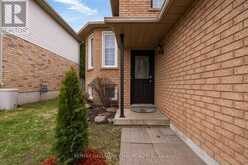 222 WESSENGER DRIVE | Barrie Ontario | Slide Image Three