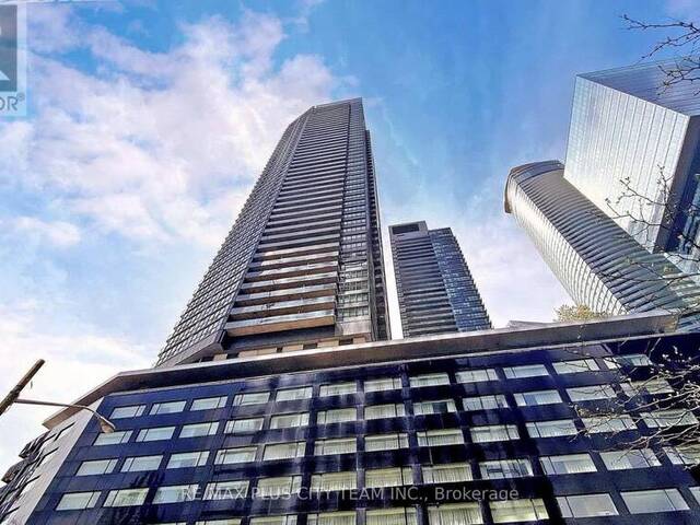 2206 - 65 BREMNER BOULEVARD Toronto Ontario, M5J 0A7 - 1 Bedroom Condo For Sale