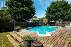364 STONEHEIGHT PLACE | Waterloo Ontario | Slide Image Four
