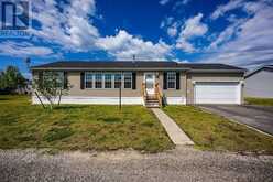 11 HICKORY HOLLOW | Selkirk Ontario | Slide Image One