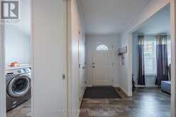 11 HICKORY HOLLOW | Selkirk Ontario | Slide Image Nine