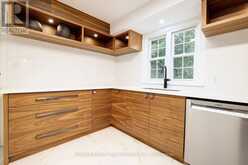 406 CHRISTINA DRIVE | Oakville Ontario | Slide Image Fifteen