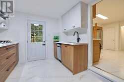 406 CHRISTINA DRIVE | Oakville Ontario | Slide Image Eighteen
