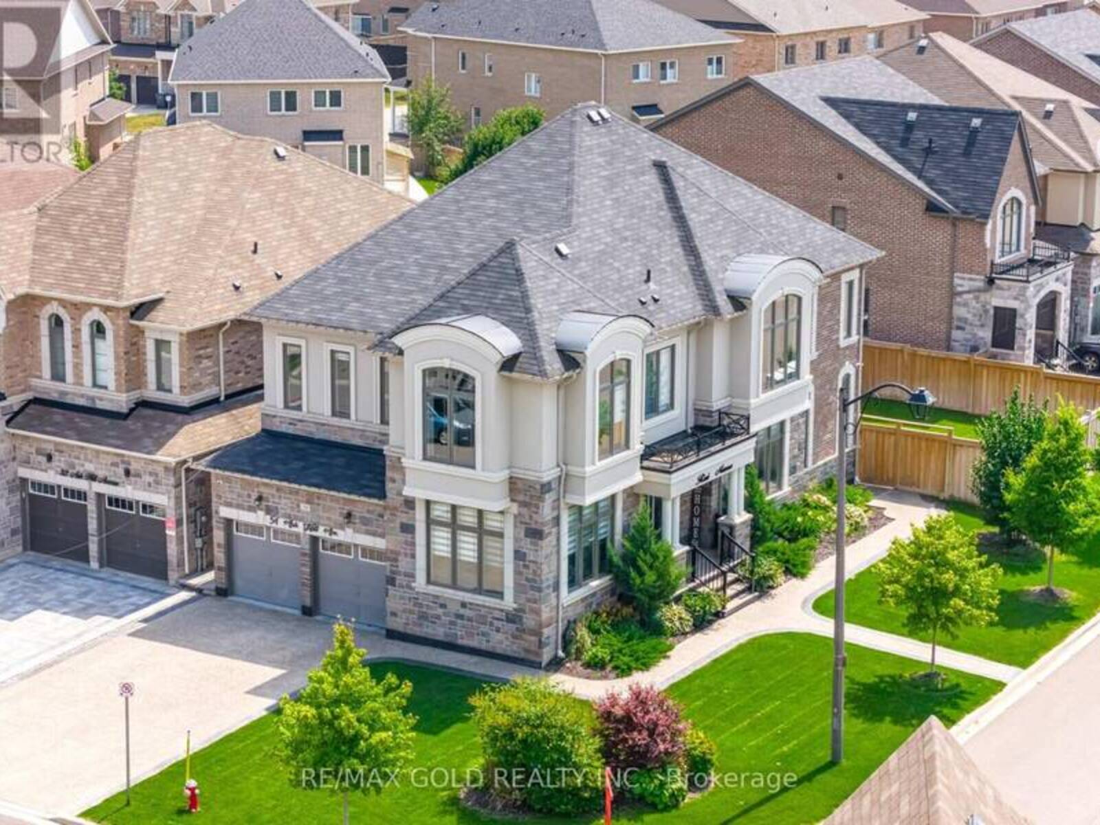 54 ASH HILL AVENUE, Caledon, Ontario L7C 4E8