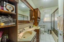 5214 THIRD AVENUE | Niagara Falls Ontario | Slide Image Thirty
