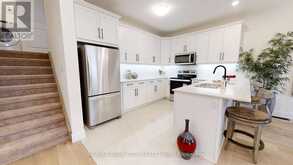77 CHRISTOPHER COURT | London Ontario | Slide Image Nine