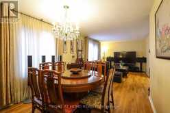 31 STARGELL CRESCENT | Markham Ontario | Slide Image Ten