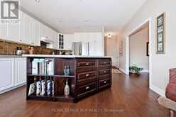 81 WOODBURY CRESCENT | Newmarket Ontario | Slide Image Sixteen