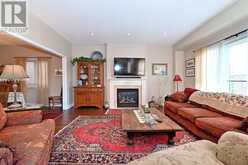 81 WOODBURY CRESCENT | Newmarket Ontario | Slide Image Nine