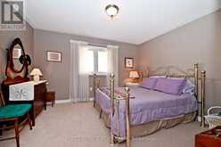 81 WOODBURY CRESCENT | Newmarket Ontario | Slide Image Twenty-seven