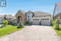 16 LANDSCAPE DRIVE | Oro-Medonte Ontario | Slide Image Three
