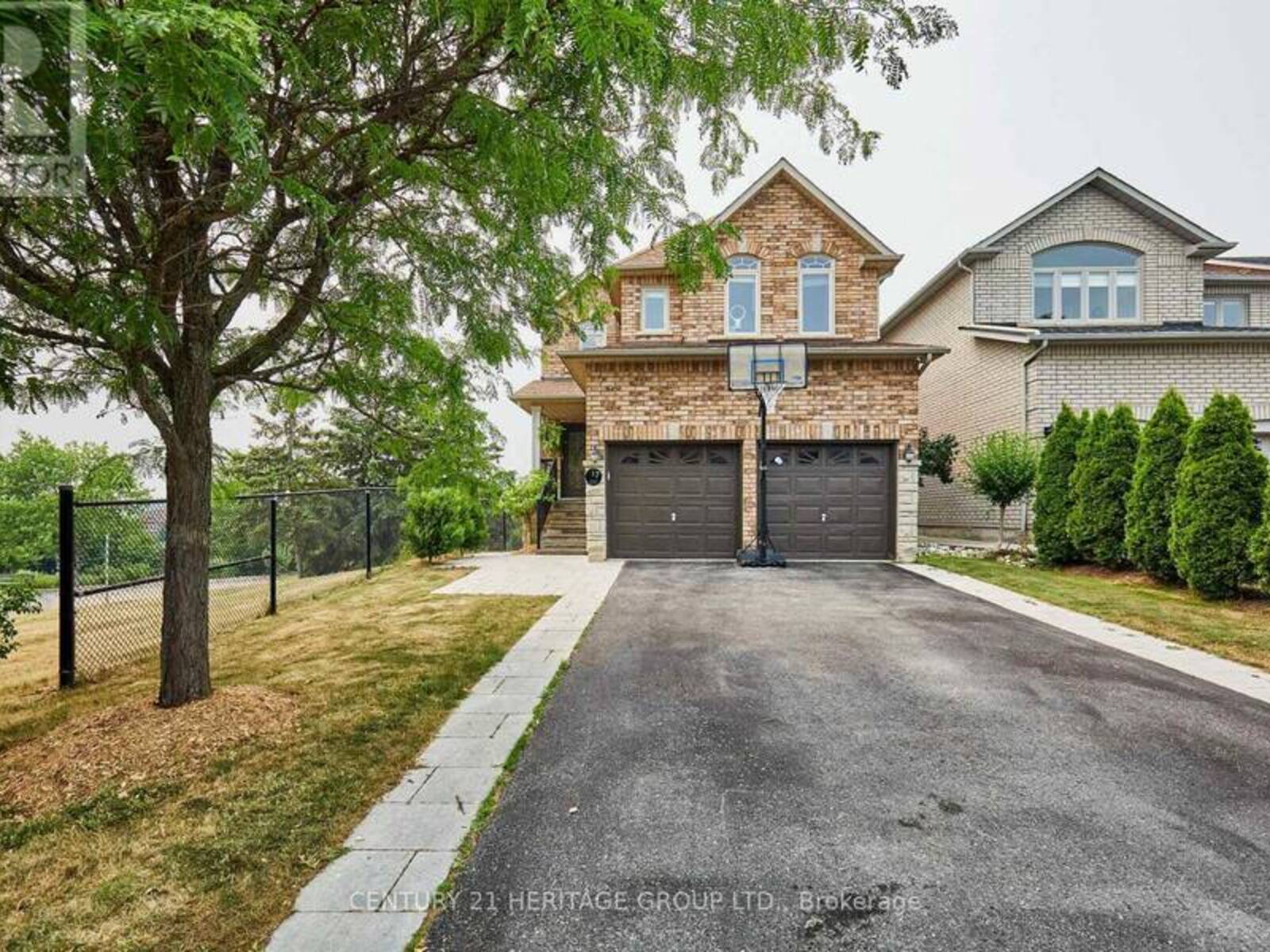 17 SHANGRILA TERRACE, Caledon, Ontario L7E 2N2
