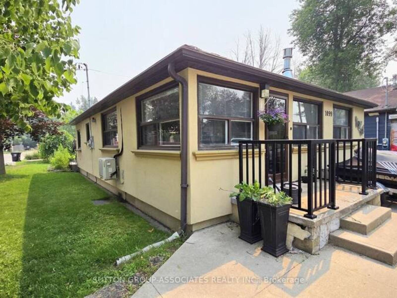 1099 POPLAR DRIVE, Innisfil, Ontario L0L 1R0