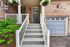 187 KIRKVALLEY CRESCENT | Aurora Ontario | Slide Image Two