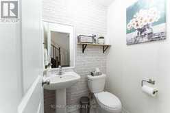 29 ARROWVIEW DRIVE | Brampton Ontario | Slide Image Thirteen