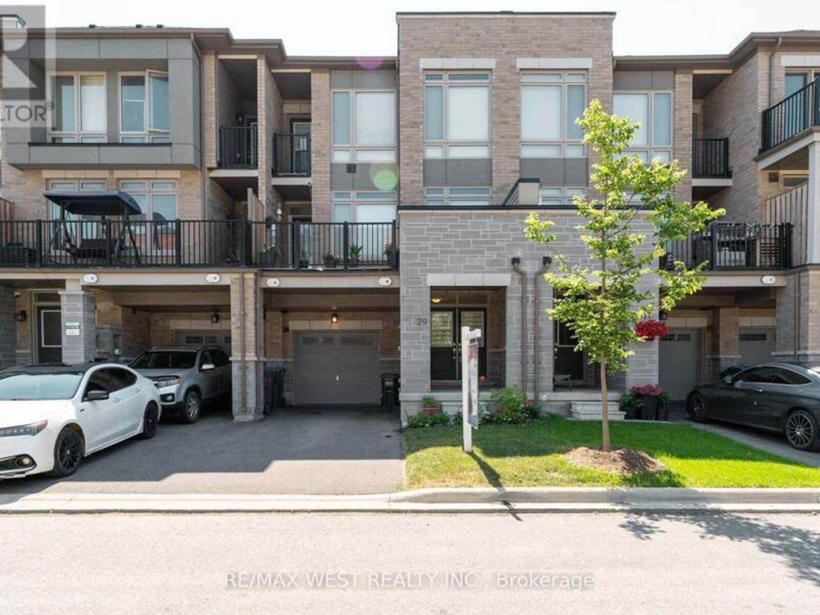 29 ARROWVIEW DRIVE, Brampton, Ontario L7A 5H6