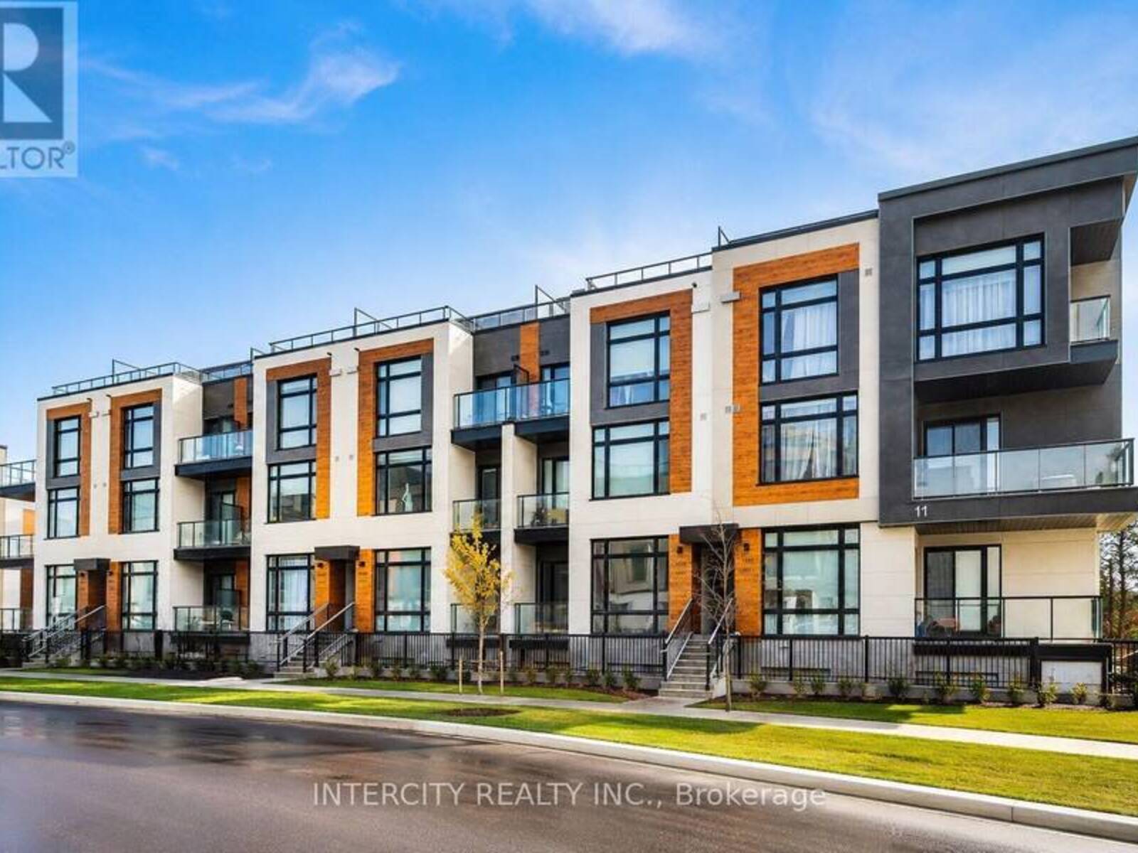 1504 - 11 DAVID EYER ROAD, Richmond Hill, Ontario L4S 0N3