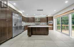 18 VINEYARD DRIVE | Brampton Ontario | Slide Image Fifteen