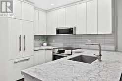 407 - 2511 LAKESHORE ROAD W | Oakville Ontario | Slide Image Seven