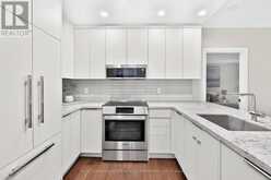 407 - 2511 LAKESHORE ROAD W | Oakville Ontario | Slide Image Eight