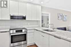 407 - 2511 LAKESHORE ROAD W | Oakville Ontario | Slide Image Nine