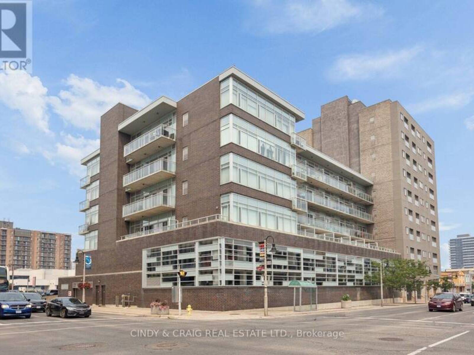 305 - 44 BOND STREET W, Oshawa, Ontario L1G 6R2
