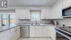 280 HENDERSON AVENUE | Markham Ontario | Slide Image Twelve