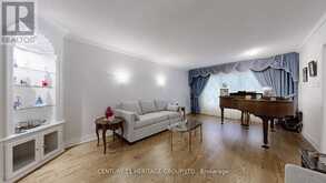 280 HENDERSON AVENUE | Markham Ontario | Slide Image Six