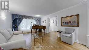 280 HENDERSON AVENUE | Markham Ontario | Slide Image Seven