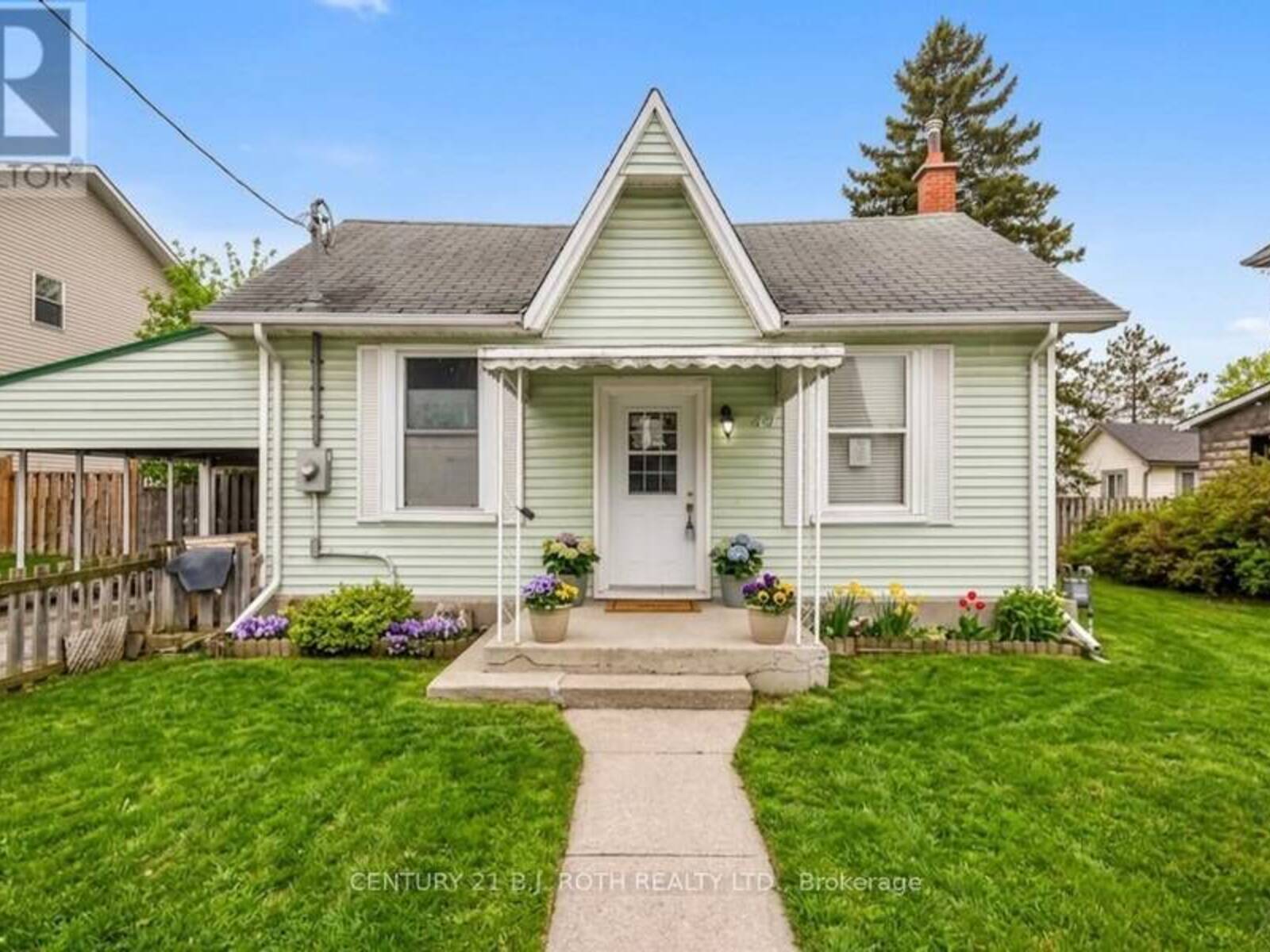 44 SANFORD STREET, Barrie, Ontario L4N 3C4