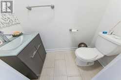 62 HELLIWELL CRESCENT | Richmond Hill Ontario | Slide Image Nineteen