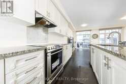 33 DUNCOMBE LANE | Richmond Hill Ontario | Slide Image Eleven